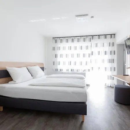 غاستوف كرون بيت ريفي 3*